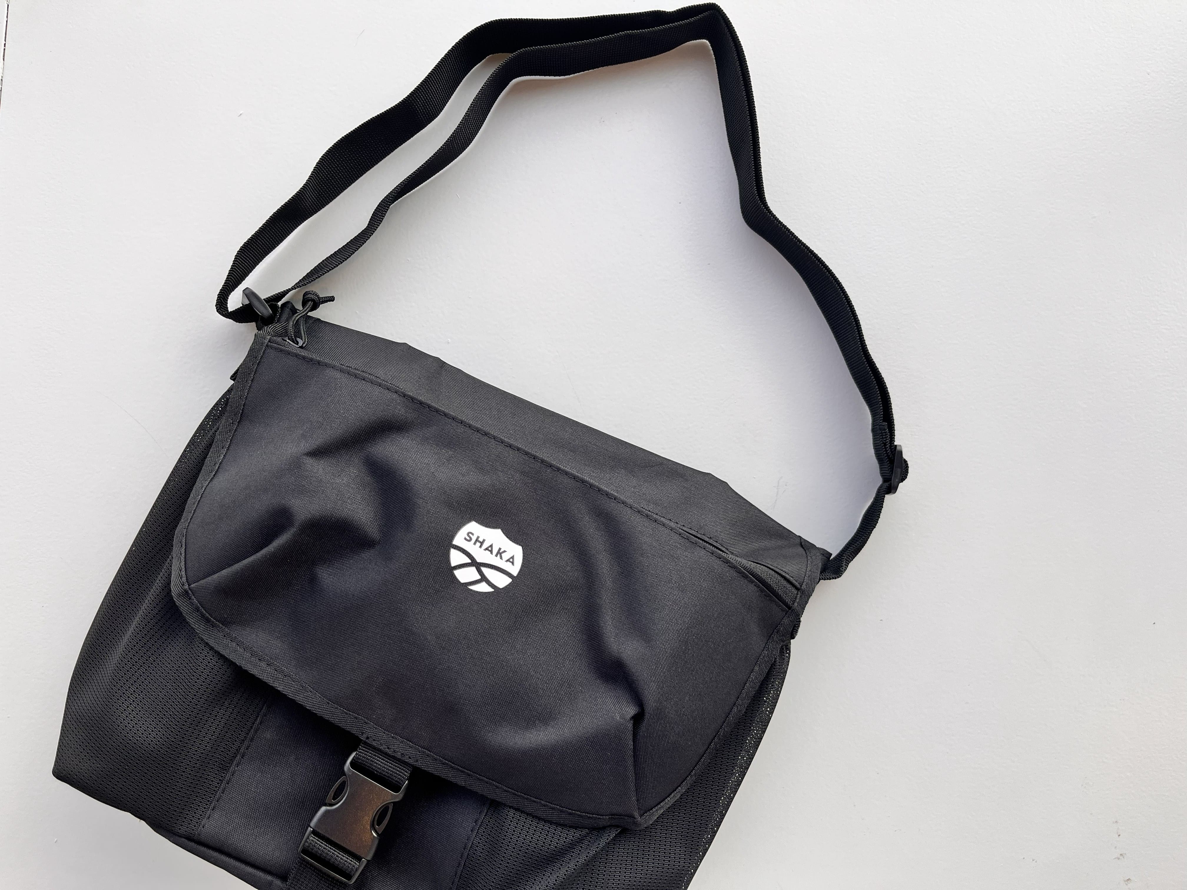 2026年1月号≪特別付録≫シャカ 8ポケット付き メッセンジャーバッグ