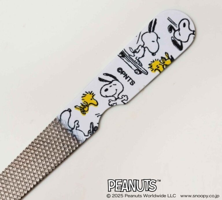 2025年4月号《特別付録》PEANUTS [ピーナッツ] スヌーピーデザインの